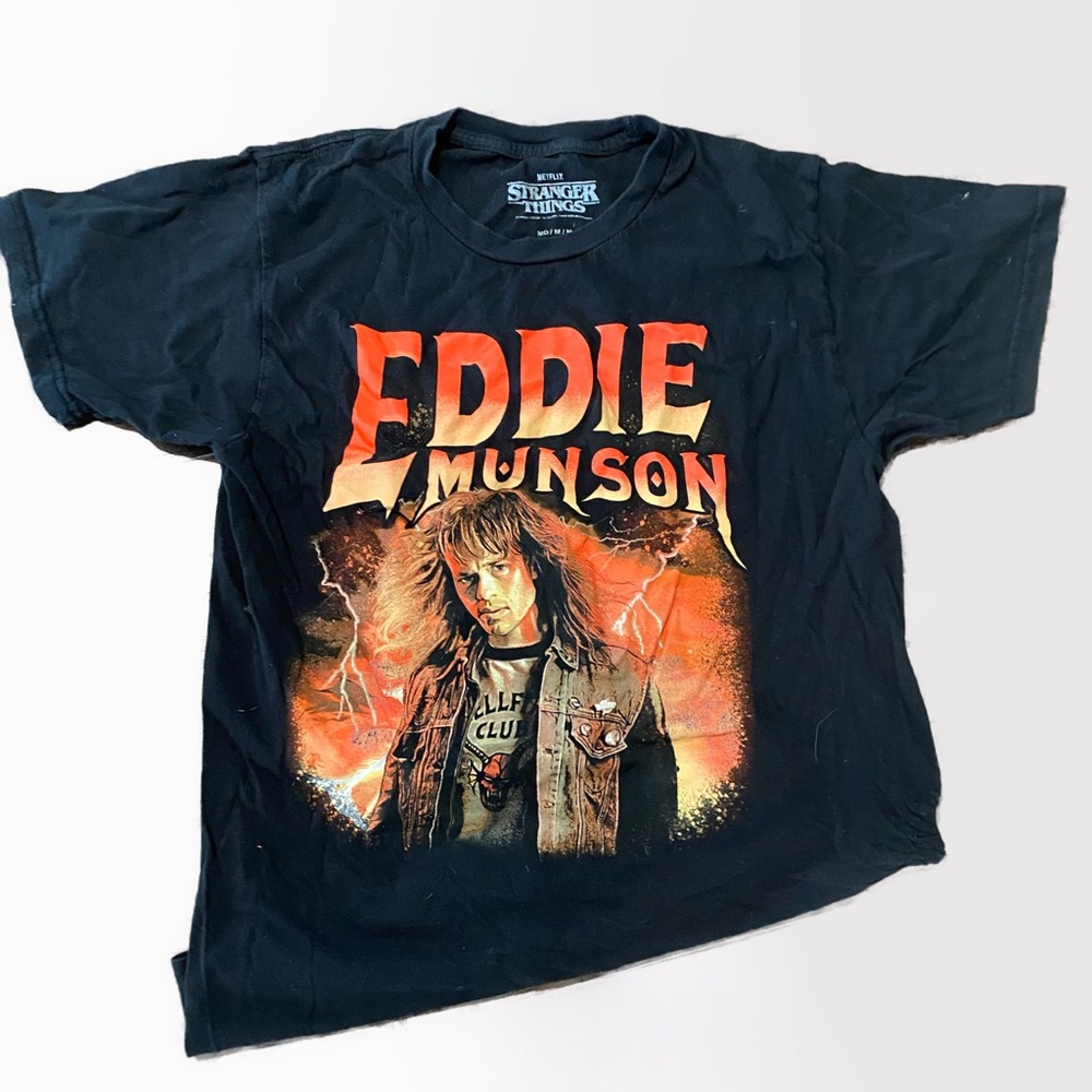 Stranger things t-shirt size medium